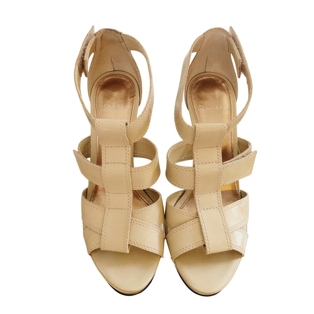 Carvela Strappy Platform Wood Heel Sandals Shoes Luxury Taupe MSRP‎ $154 Dressy